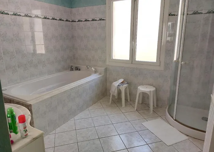 Spacieuse à Saint-nazaire Avec Piscine Privée *